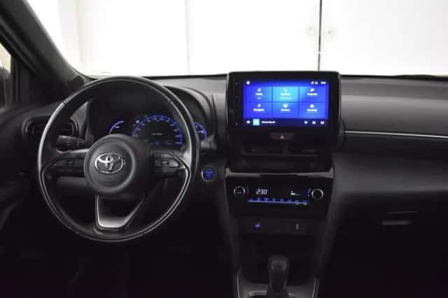 Toyota Yaris Cross (2022) thumbnail 4