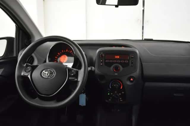 Toyota Aygo (2019) thumbnail 3