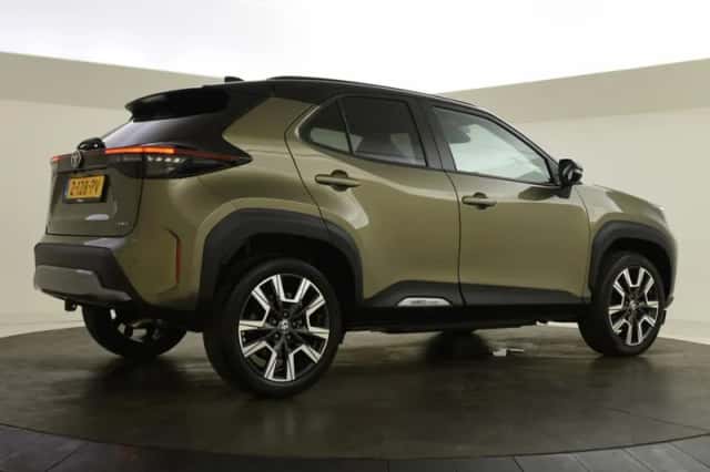 Toyota Yaris Cross (2024) thumbnail 2