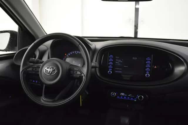 Toyota Aygo (2022) thumbnail 4