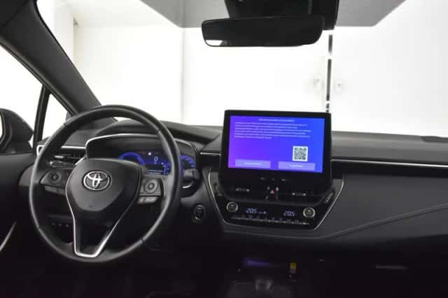 Toyota Corolla (2024) thumbnail 4