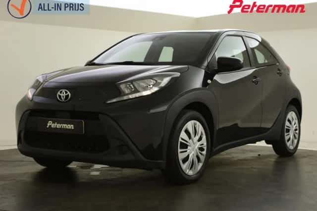 Toyota Aygo (2022) thumbnail 1