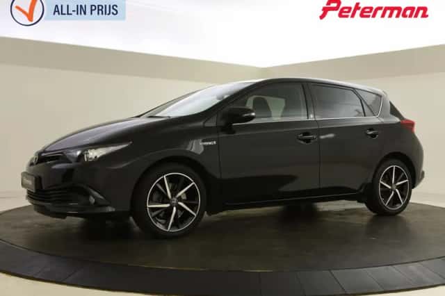 Toyota Auris (2018) thumbnail 1