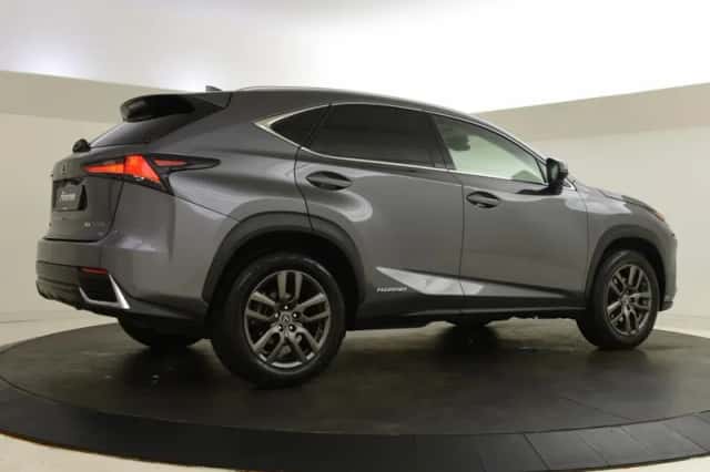 Lexus NX (2020) thumbnail 2