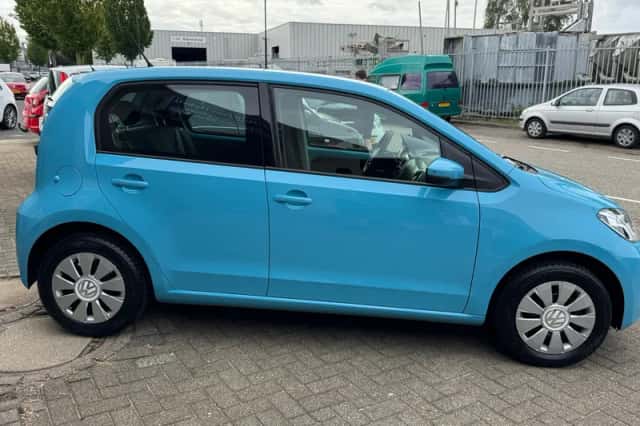 Volkswagen Up! (2019) thumbnail 4