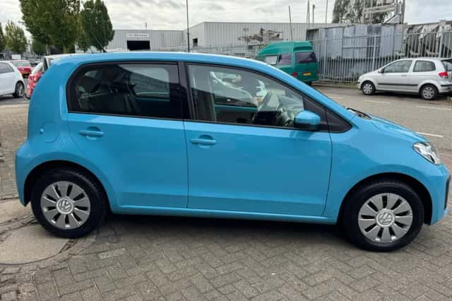 Volkswagen Up! (2019) thumbnail 5