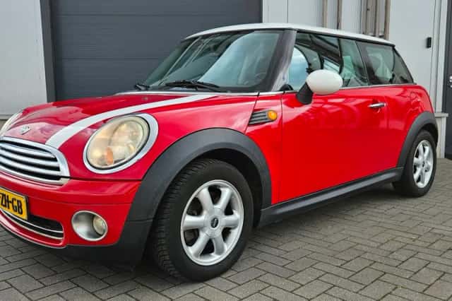 MINI Cooper (2008) thumbnail 1