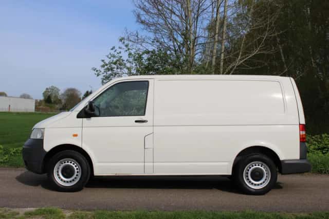 Volkswagen Transporter (2006) thumbnail 2