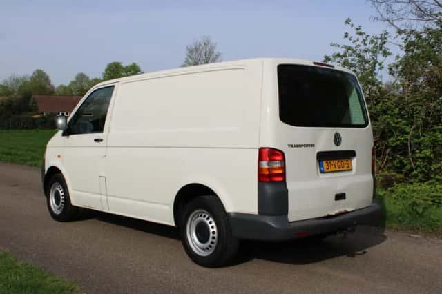Volkswagen Transporter (2006) thumbnail 3