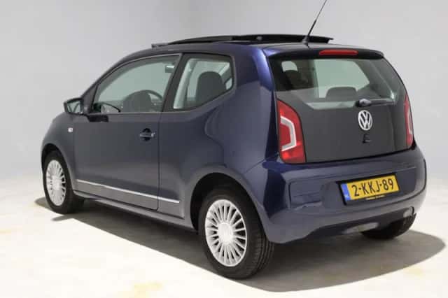Volkswagen Up! (2012) thumbnail 3
