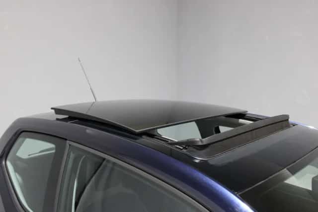 Volkswagen Up! (2012) thumbnail 4