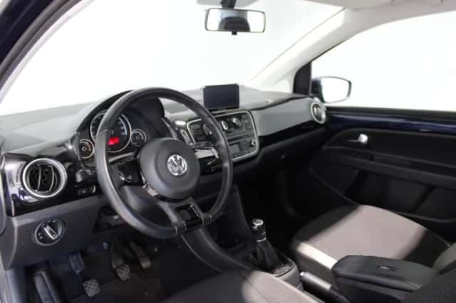 Volkswagen Up! (2012) thumbnail 5