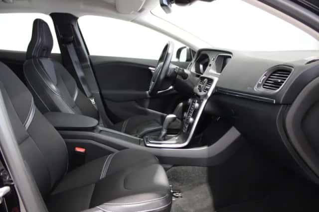 Volvo V40 (2018) thumbnail 4