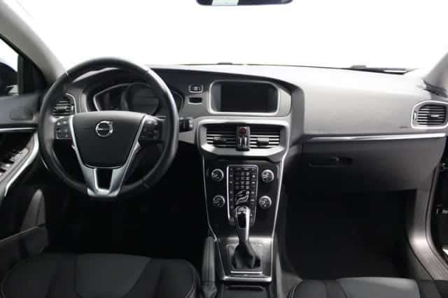 Volvo V40 (2018) thumbnail 6
