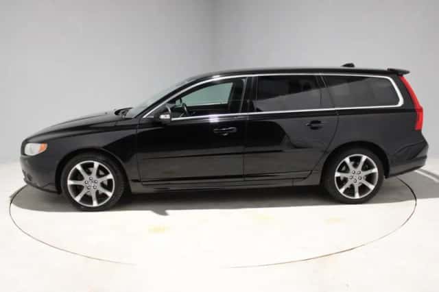 Volvo V70 (2010) thumbnail 2