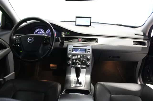 Volvo V70 (2010) thumbnail 6