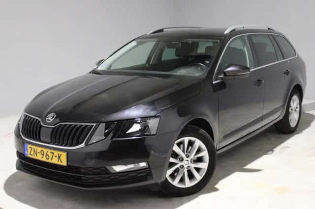 Škoda Octavia (2019) thumbnail 1