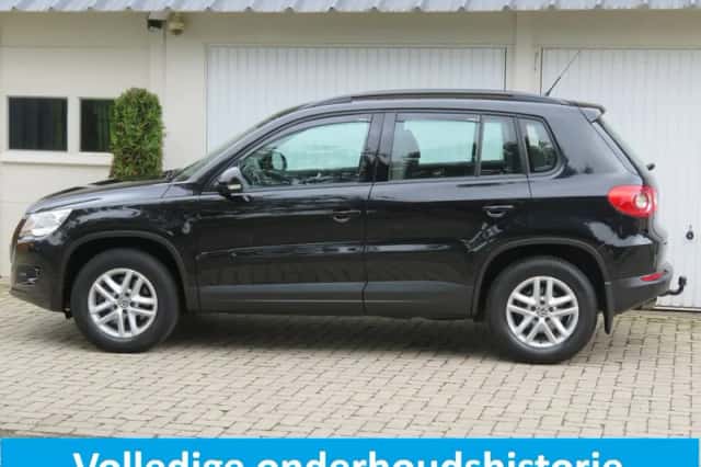 Volkswagen Tiguan (2009) thumbnail 2