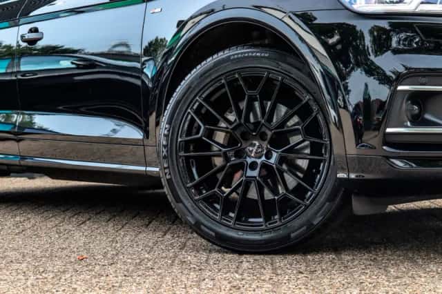 Audi Q5 (2020) thumbnail 2