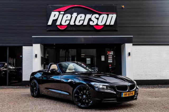 BMW Z4 (2010) thumbnail 1