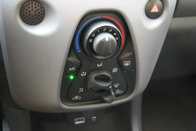 Peugeot 108 (2019) thumbnail 3