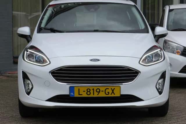 Ford Fiesta (2021) thumbnail 2