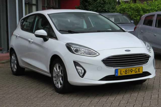 Ford Fiesta (2021) thumbnail 3