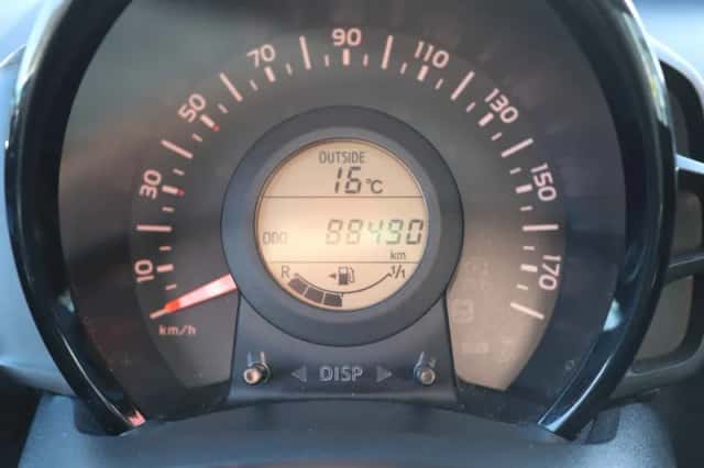 Peugeot 108 (2021) thumbnail 2