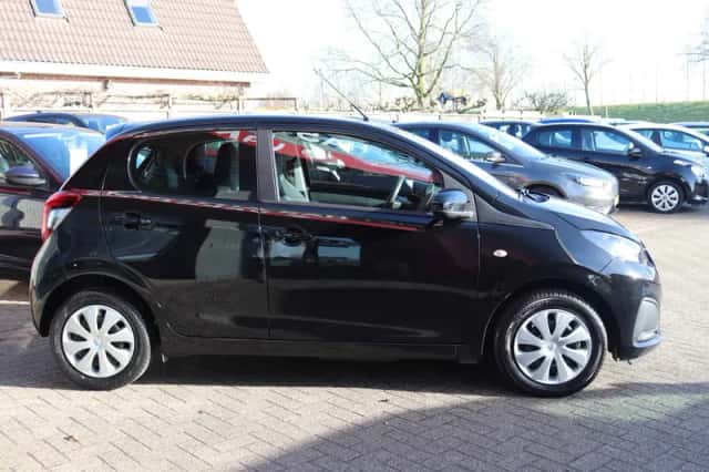 Peugeot 108 (2021) thumbnail 5