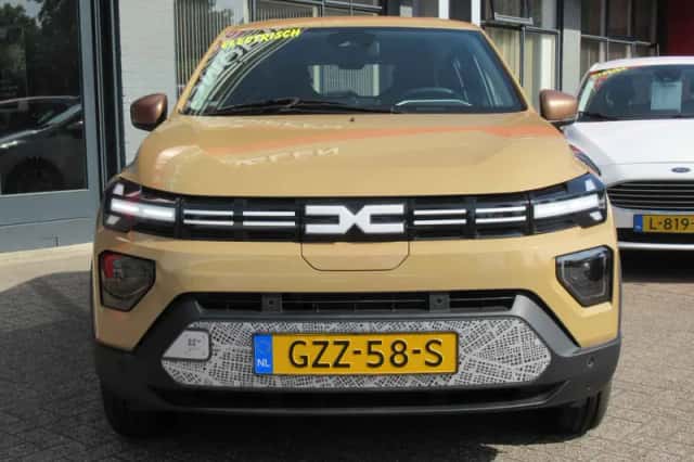Dacia Spring (2025) thumbnail 2
