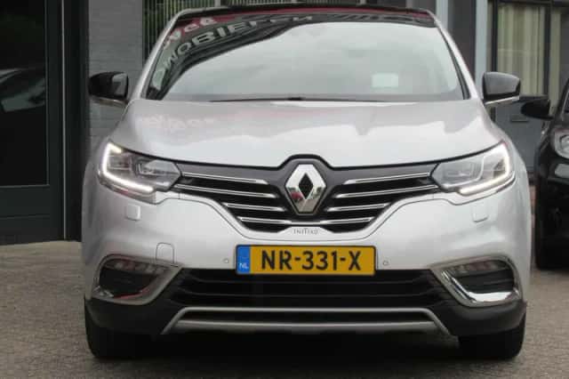 Renault Espace (2017) thumbnail 2