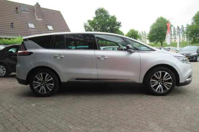 Renault Espace (2017) thumbnail 4