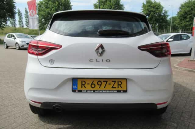 Renault Clio (2022) thumbnail 5