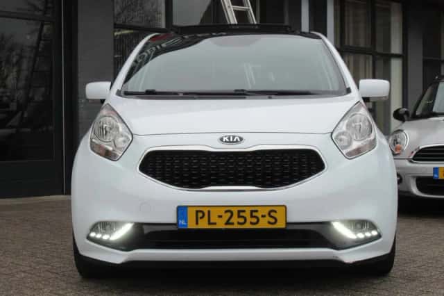 Kia Venga (2017) thumbnail 3
