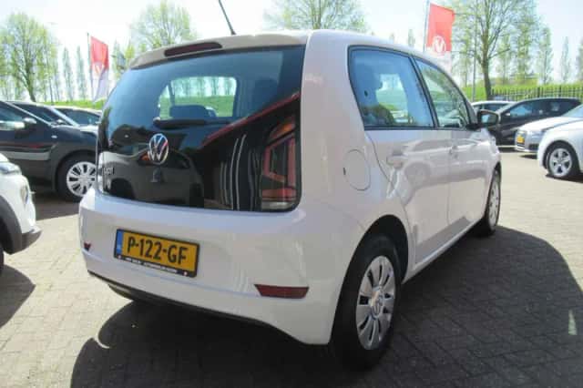 Volkswagen Up! (2022) thumbnail 5