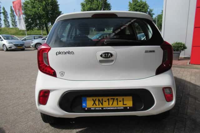Kia Picanto (2019) thumbnail 6