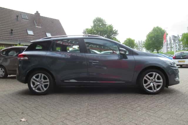 Renault Clio (2019) thumbnail 4