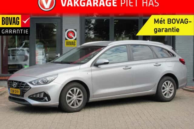 Hyundai i30 (2022) thumbnail 1