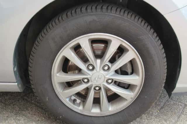 Hyundai i30 (2022) thumbnail 3