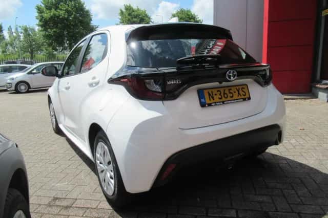 Toyota Yaris (2022) thumbnail 6
