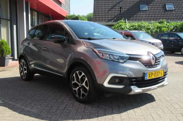 Renault Captur (2018) thumbnail 3