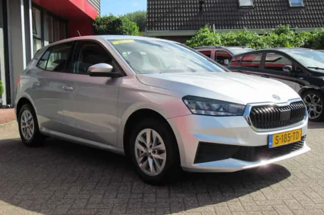 Škoda Fabia (2023) thumbnail 3
