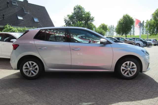 Škoda Fabia (2023) thumbnail 4