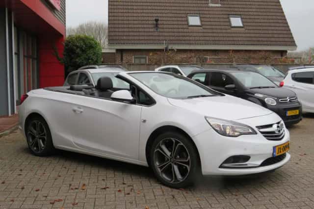 Opel Cascada (2016) thumbnail 4