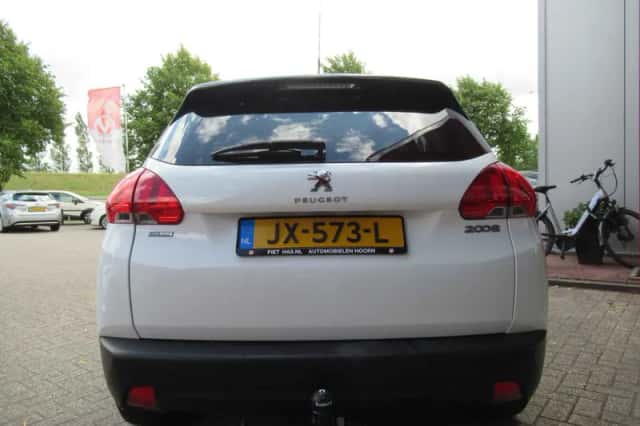 Peugeot 2008 (2016) thumbnail 4