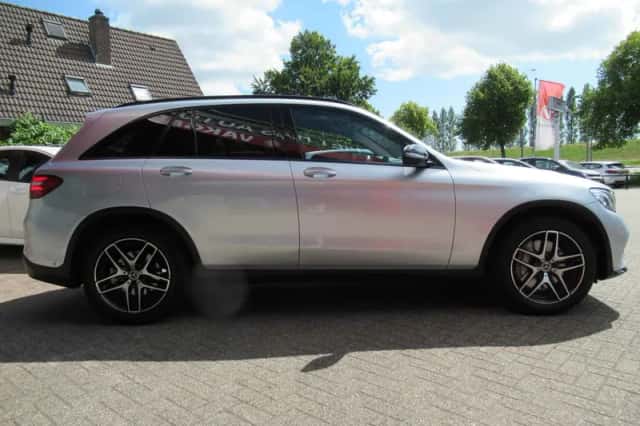 Mercedes-Benz GLC-Klasse (2017) thumbnail 5