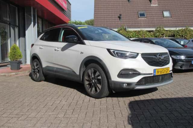 Opel Grandland (2020) thumbnail 3