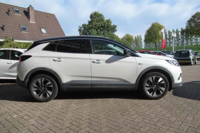 Opel Grandland (2020) thumbnail 4
