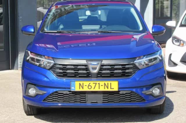 Dacia Sandero (2021) thumbnail 2