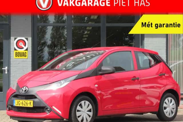 Toyota Aygo (2016) thumbnail 1